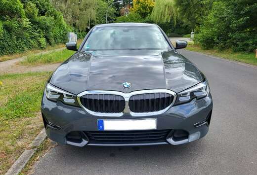 BMW 320i Aut. Luxury Line