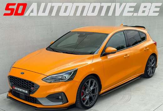 Ford Focus ST 2.3 EcoBoost