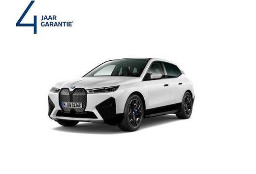 BMW xDrive50 Sport  PANO  TOWB  DRIVE PRO