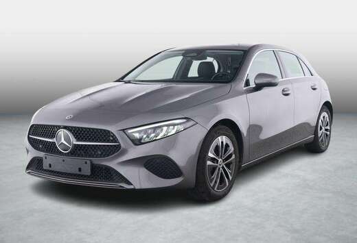 Mercedes-Benz Hatchback Luxury Line | Smartphone Inte ...