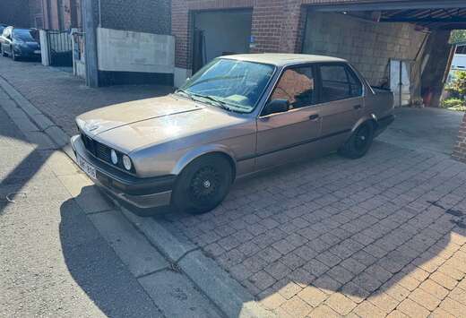 BMW e30 320i 1988