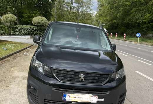 Peugeot FOURGON STANDARD 1000 KG BLUEHDI 75 BVM5 PRO