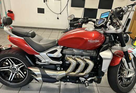 Triumph full options + GPS Garmin