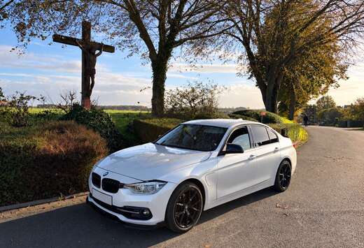 BMW 330e iPerformance Sport Line