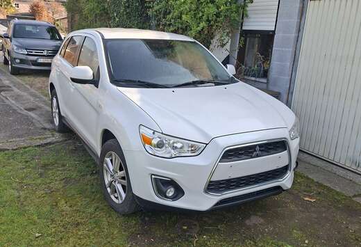 Mitsubishi 1.8 Di-D 2WD Anniversary Edition