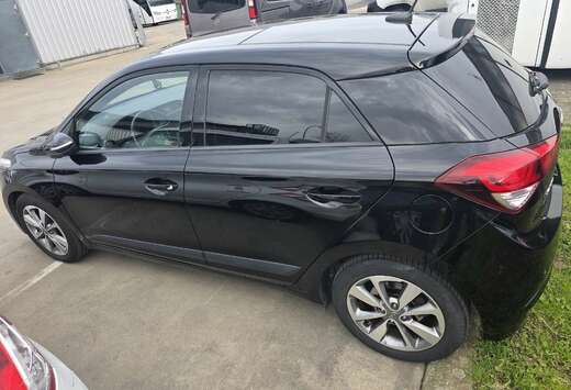 Hyundai 1.0 T-GDI YES Plus
