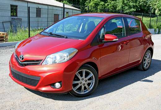 Toyota Yaris 1.33i VVT-i Lounge