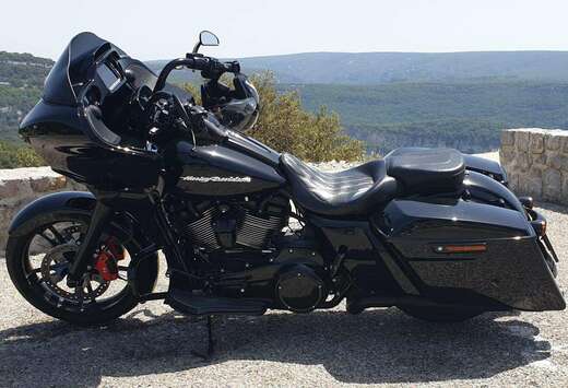 ROAD GLIDE SPECIAL 2017 SOLID