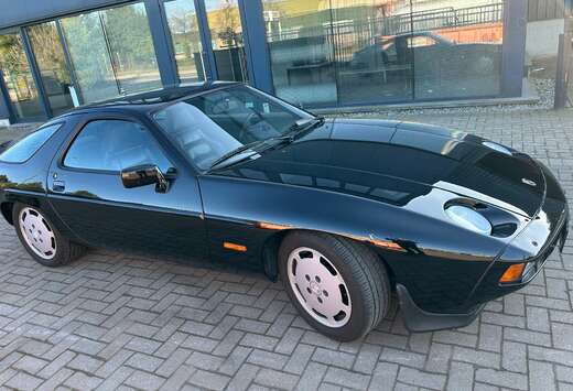 Porsche 928S