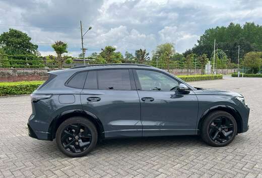 Volkswagen Tiguan 2.0 TDI SCR R-Line DSG