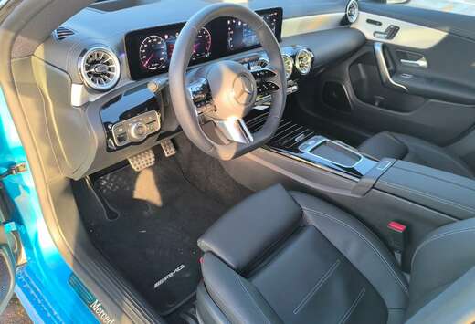 Mercedes-Benz CLA 220 4-Matic AMG Line
