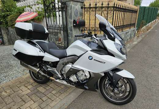 BMW akrapovic