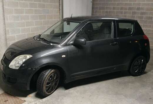 Suzuki 1.3 Black and White