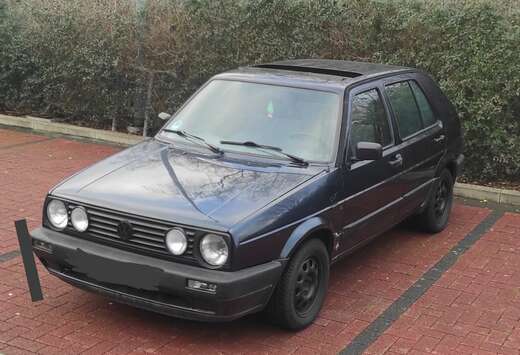 Volkswagen 1.6  essence Automatique