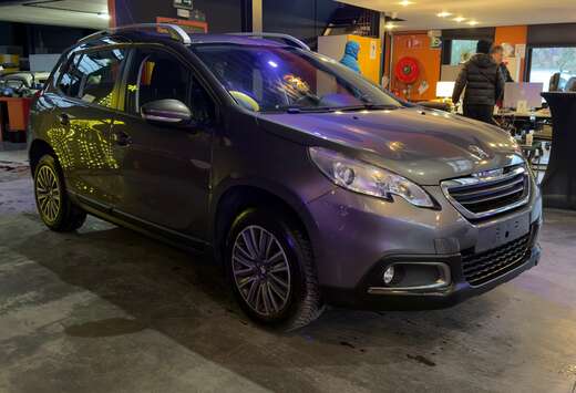 Peugeot 2008 1.2i  Access/12 mois de garantie