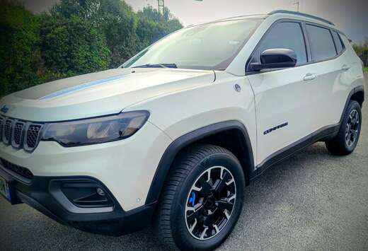 Jeep Compass PHEV 1.3 Turbo eAWD Trailhawk