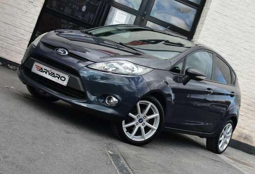 Ford 1.25i Champions Edition / PDC / Verw Zetels / Ai ...