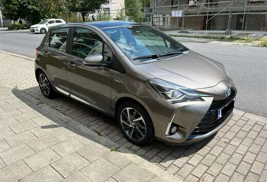 Toyota Yaris 1.5i VVT-i Hybrid Lounge E-CVT