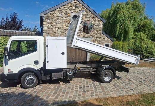 Nissan 3.0 dCi Comfort Tipper toolbox (EU6)
