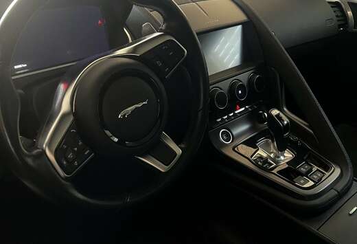 Jaguar Coupe 2.0 i4 P300 R-Dynamic