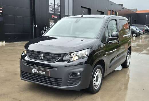 Peugeot 1.5 BlueHDi 100 MAN6 3pl /Camera/Carplay/GPS