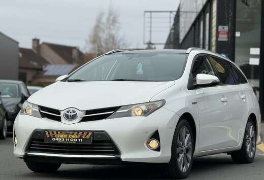 Toyota SWHEV1.8i hybrid*NAVI*CAMERA*PANO*GARANTIE