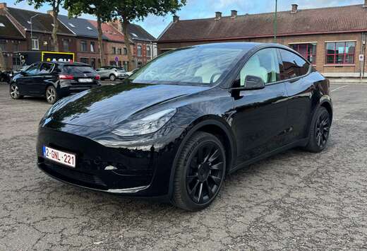 Tesla Model Y 72.5 kWh Dual Motor Long Range (324 kW)