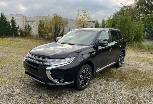 Mitsubishi Outlander 2.0 4WD Plug-In Hybrid Plus