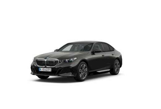 BMW xDrive40 M Sport  TOWB  ADAP SUSP  DRIVE PRO