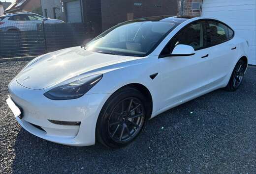 Tesla 78 kWh RWD Long Range Dual Motor (366kW)