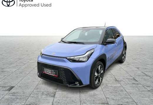 Toyota 1.5 HYB PULSE + TECH PACK