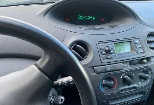 Toyota 1.0i 16v Linea Natura