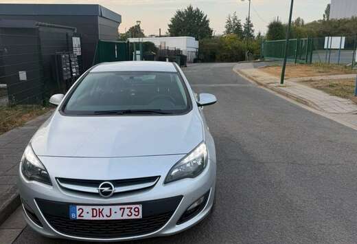 Opel Sports Tourer 1.4i Ultimate Edition Plus