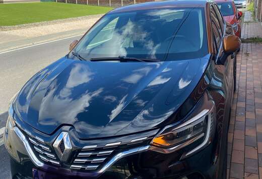 Renault TCe 140 INITIAL PARIS