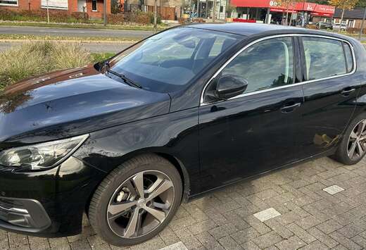 Peugeot 1.2 PureTech Allure