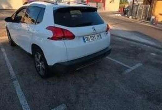 Peugeot 1.6 e-HDi 115ch FAP BVM6 Féline Cuivre