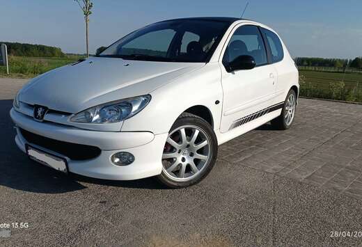 Peugeot 206 JBL 1.4e 75ch Carplay
