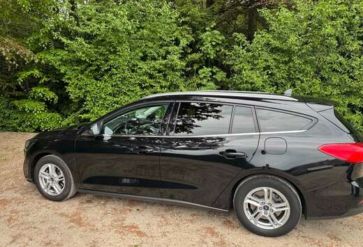 Ford Focus Clipper 1.0 EcoBoost TITANIUM