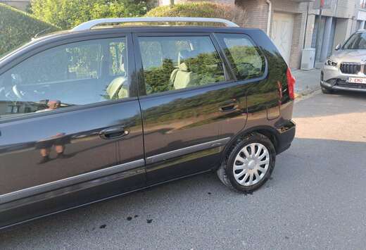 Mitsubishi 1.3i 16v Family Plus