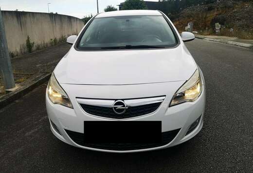 Opel Astra 1.4i XEP 16v Cosmo