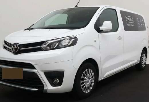 Toyota 2.0 D-4D Professional  Trekhaak  Navi  Clima