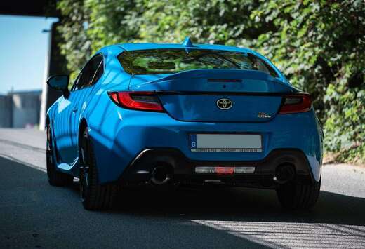 Toyota GR86 2.4i Boxer Sport - Couleur rare - Garanti ...