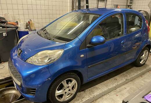 Peugeot 107 1.0i Urban Move