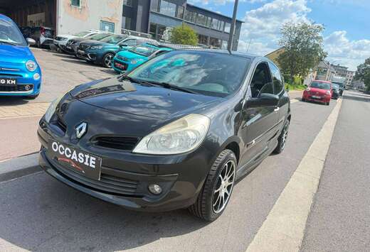 Renault Clio 1.2i 16v Authentique