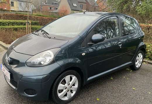 Toyota Aygo 1.0i VVT-i Plus  AUTOMATE