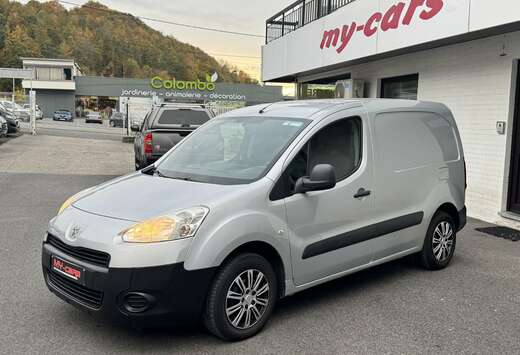 Peugeot 1600 HDI  UTILITAIRE 3 PLACES CLiM ETAT NEUVE