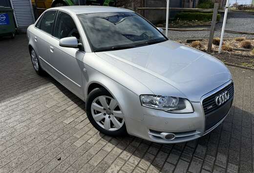 Audi A4 2.0i 20v S line Multitronic
