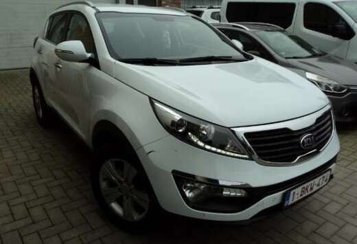 Kia 1.6i 2WD Sense