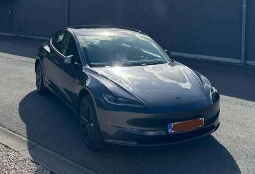 Tesla Model 3 Long Range RWD | Stealth Grey