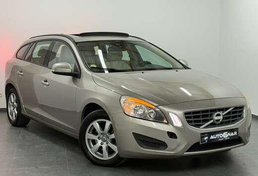 Volvo 2.0 D4 Euro5 - 1erMain - Carnet - Toit ouvrant